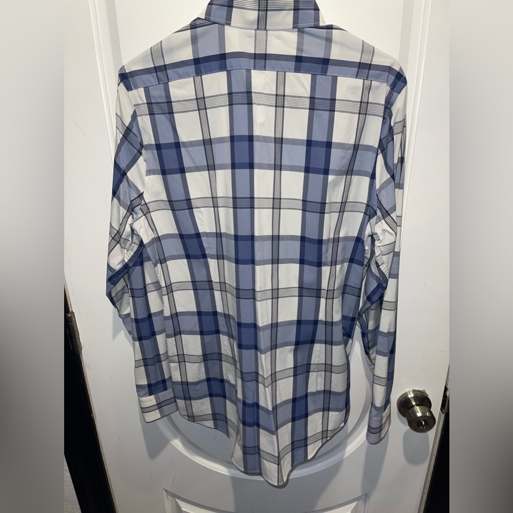 EXPRESS — Button Down w/ Plaid Pattern - Picture 2 of 3